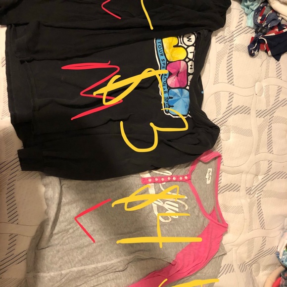 Clothes - Picture 7 of 8